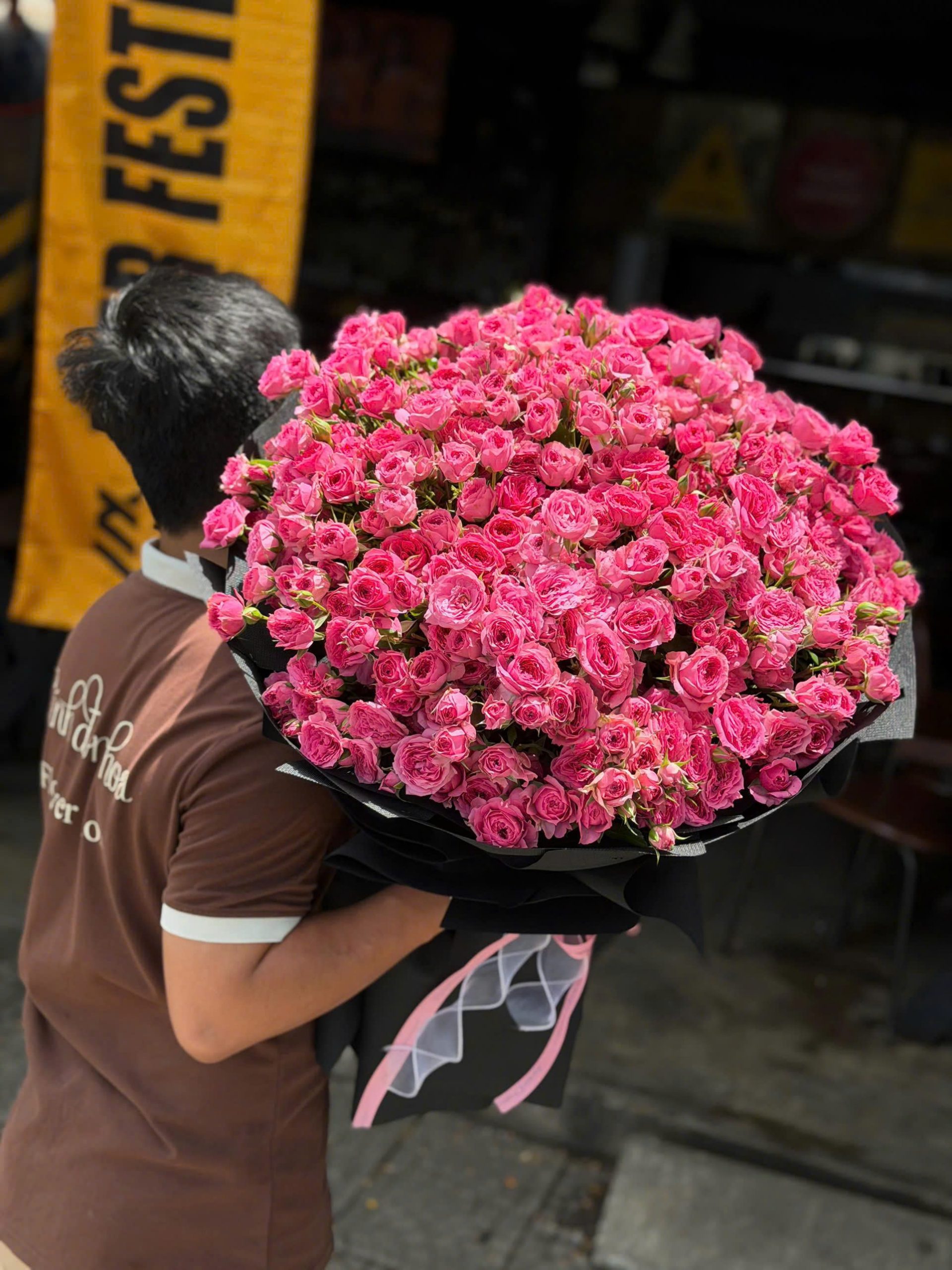 Khách hàng Cánh Đồng Hoa Tươi